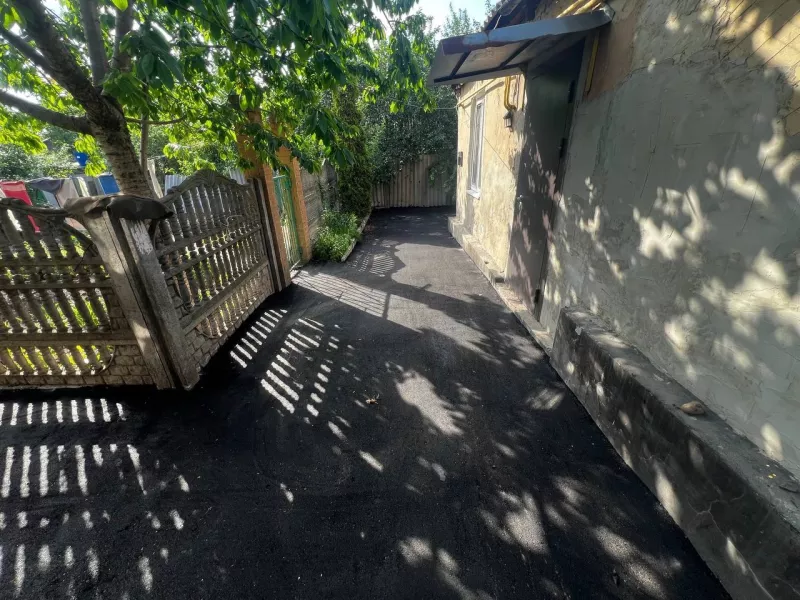 Асфальтирование внутреннего двора частного дома